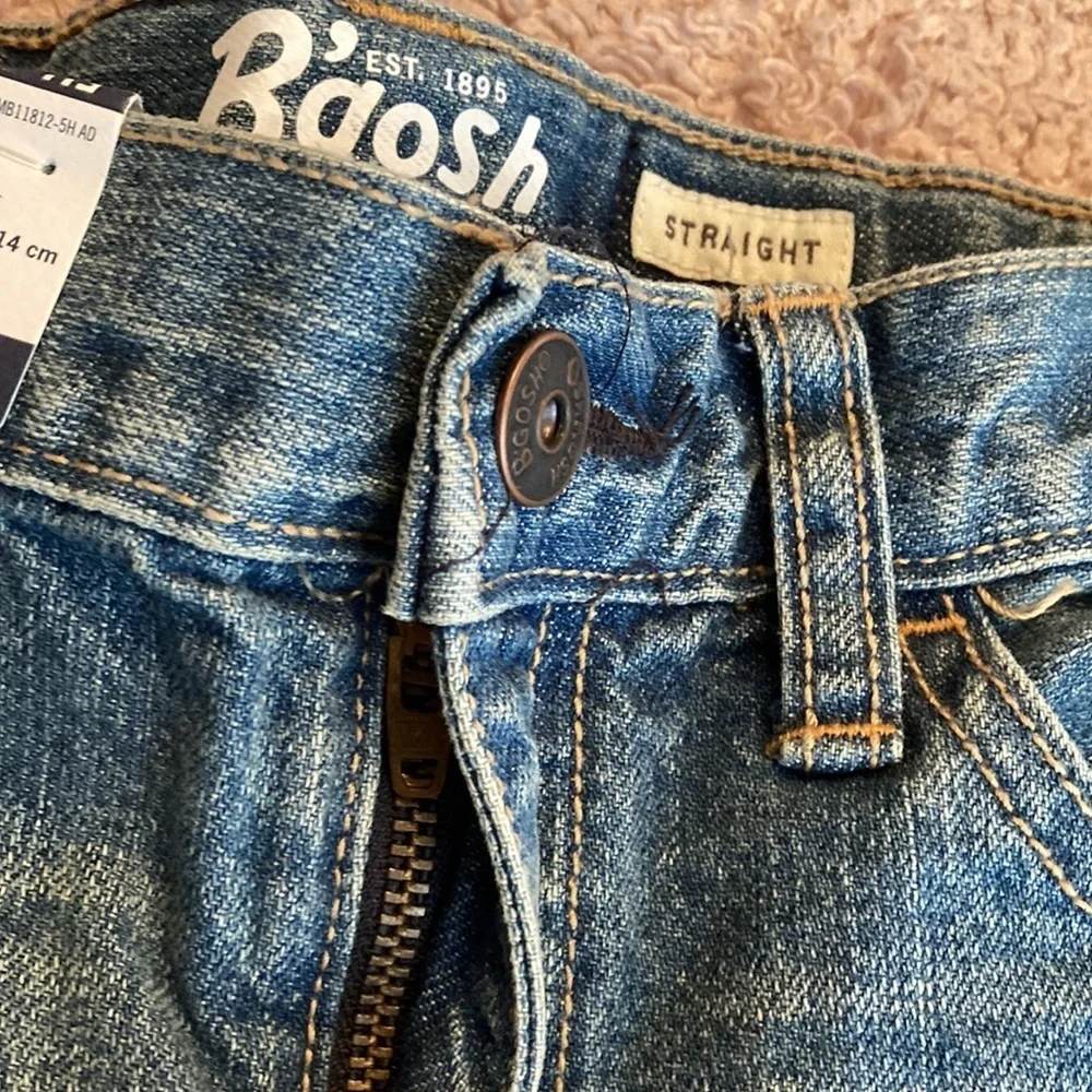 🌸NWT OSHKOSH B’GOSH Boys Denim Jeans - size 5Husky